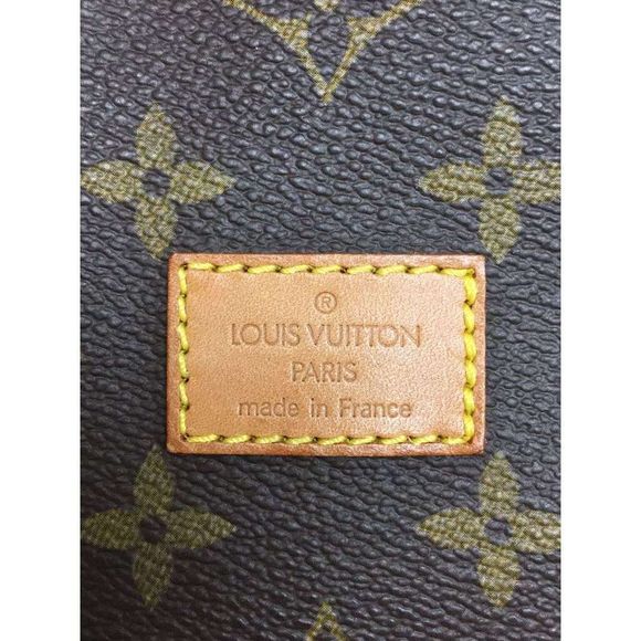 LOUIS VUITTON Saumur Monogram Brown Shoulder Bag - Picture 3 of 6